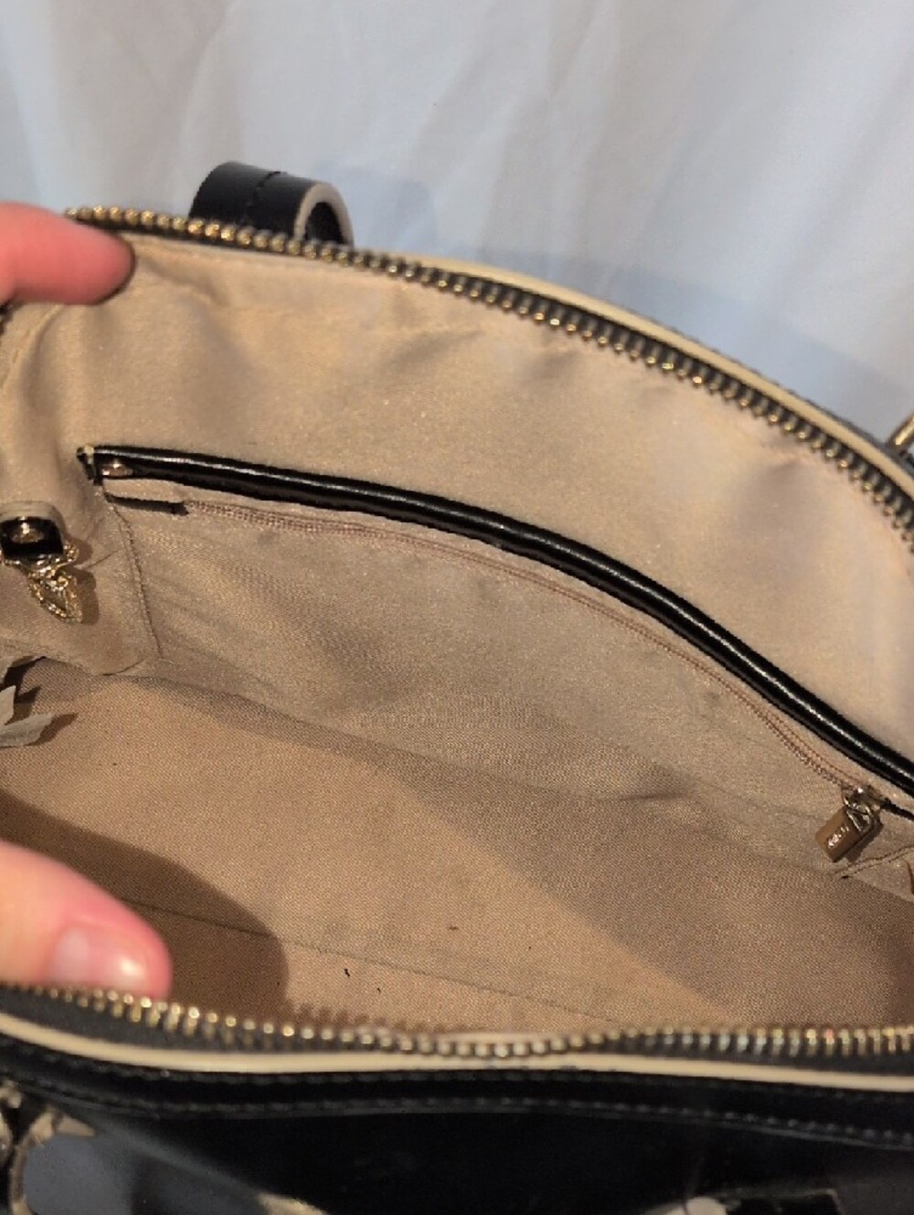 Danier Black Leather Dome Satchel Bag with Contrast Trim - Picture 3 of 9